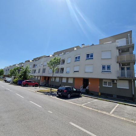 Apartment Rose Sesvete Eksteriør bilde